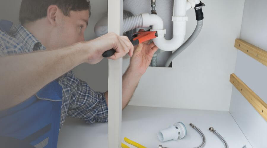 Professional expert plumbing services in Dunkirk, OH